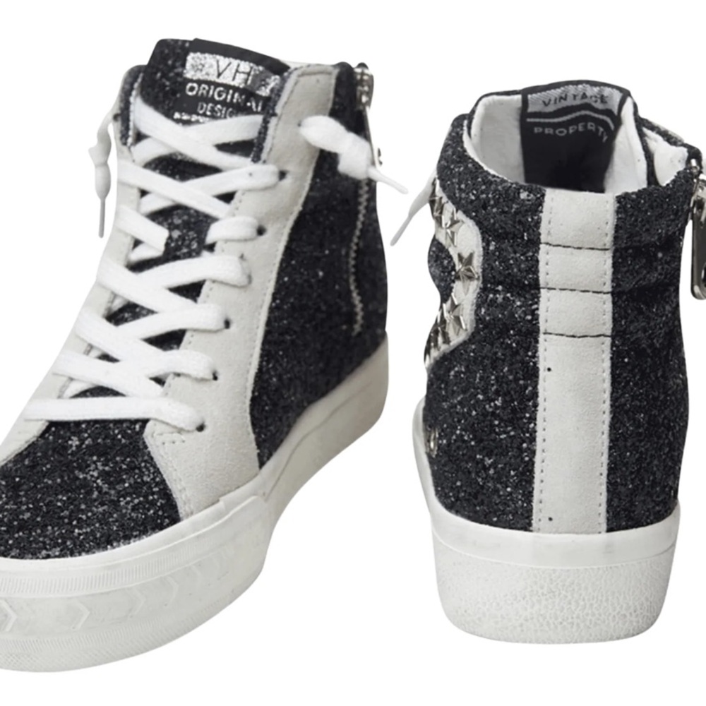 Sparkle black and White High-Top Sneakers- Star Accents Size 9 NEW WITH OUT BOX